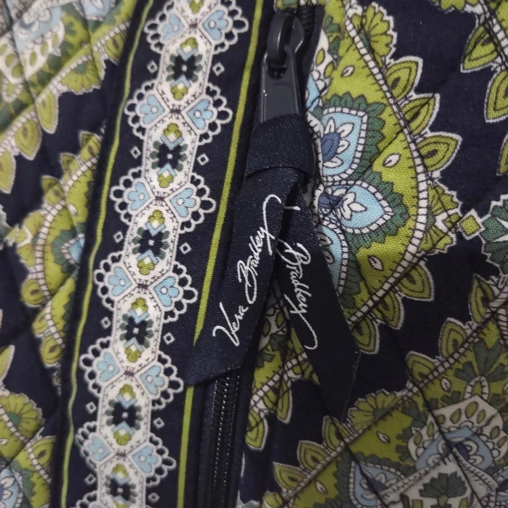 Vera Bradley Retired Cambridge Quilted Cinch Backpack Bag Green Floral Pattern